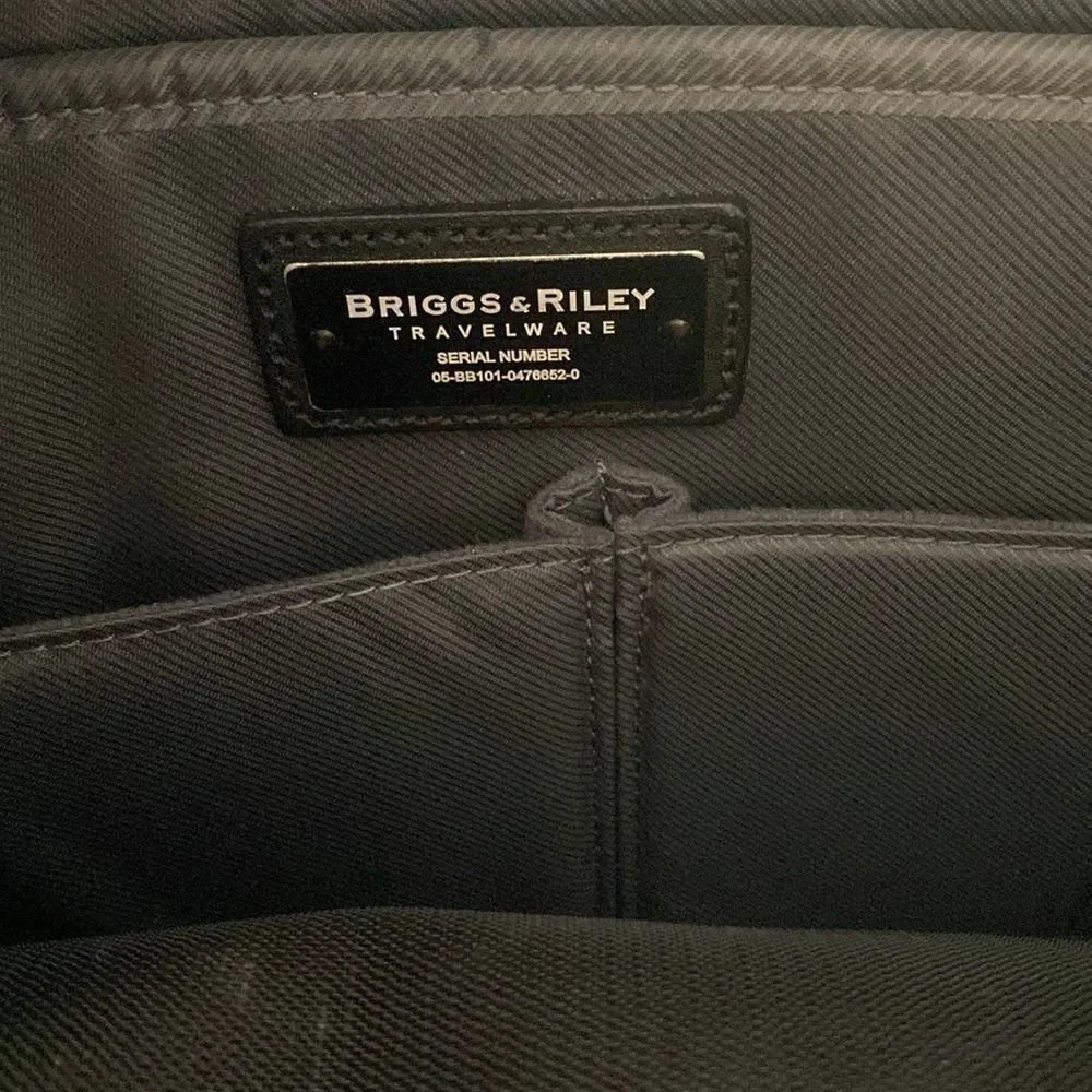 BRIGGS & RILEY Travelware Black Nylon Briefcase with Removable Shoulder Strap